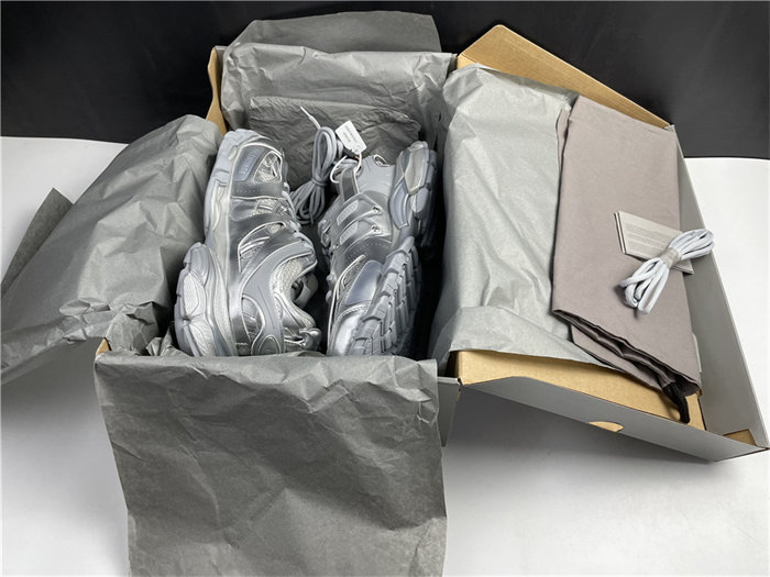 BLCG Track Triple Silver  542023 W2FS3 8100