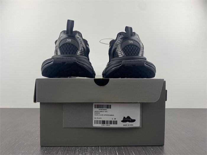 BALENCIAGA -PHANTOM SNEAKER