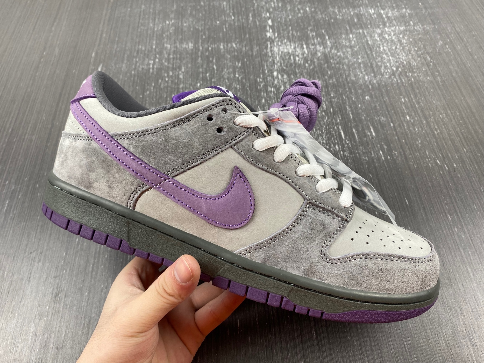 Dunk SB Low Purple Pigeon 304292-051