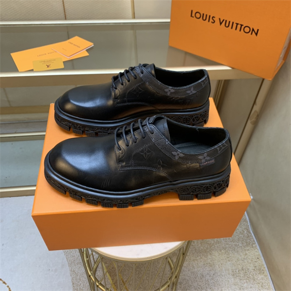 Lv Loafer 005