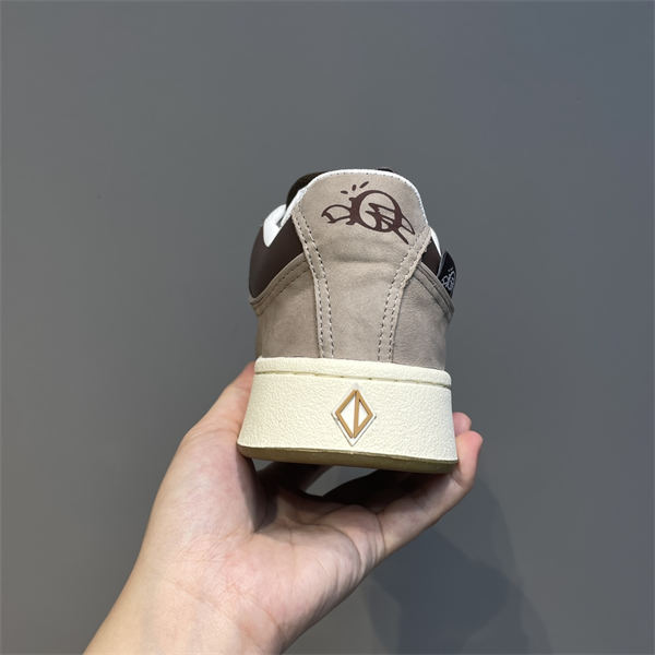 Dr x Travis Scott Sneaker