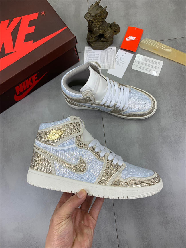 Nike Air Jordan 1 High crystal T003