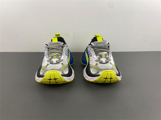 12Balenciaga 792779 W2MV2 9741