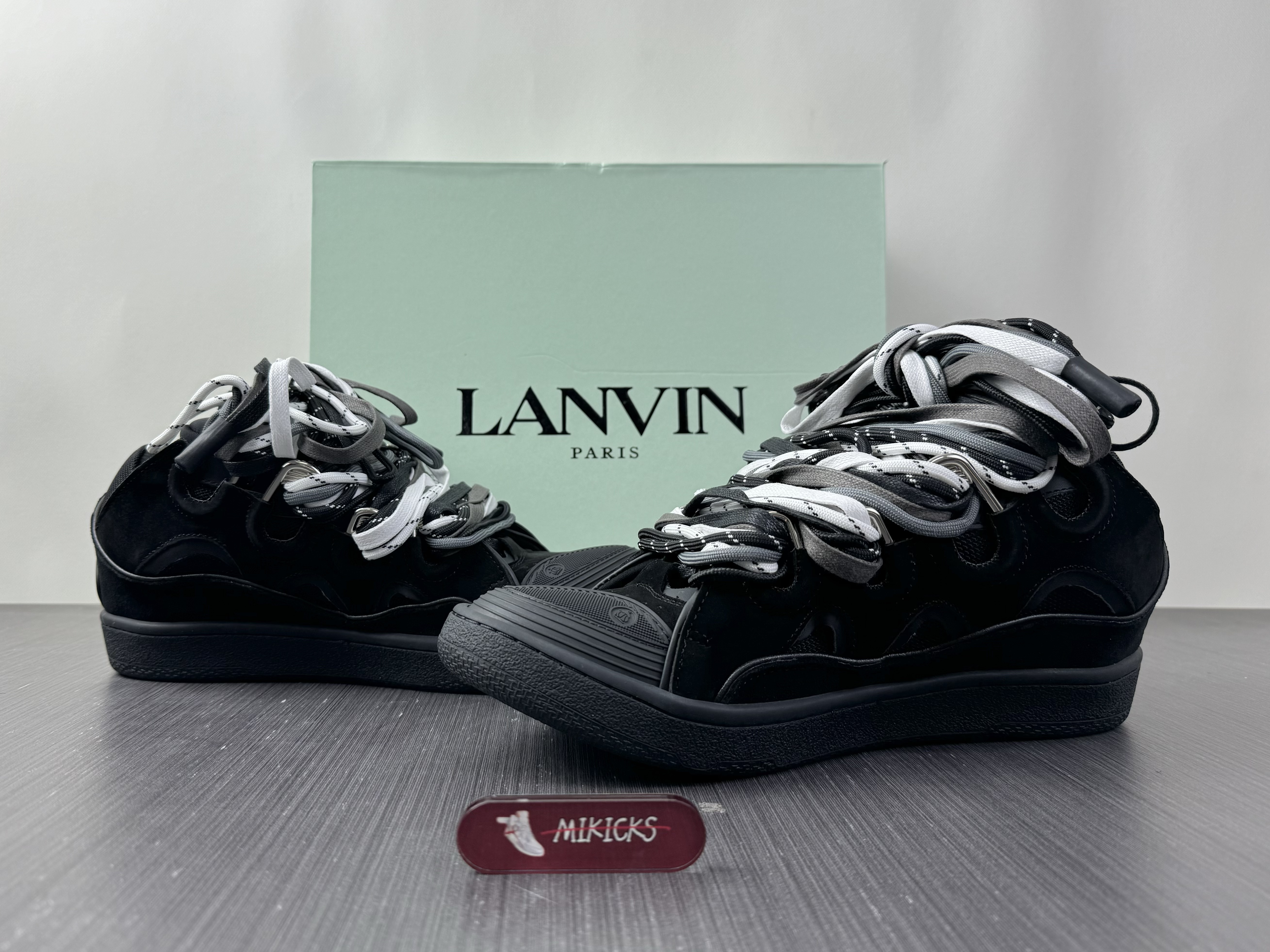 Lanvon Leather Curb 8