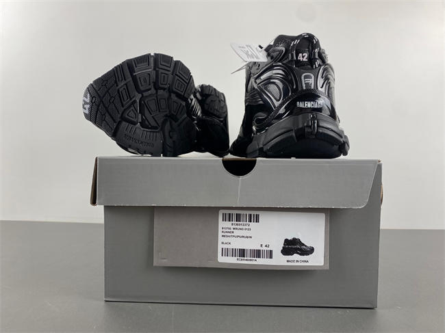 7.5Balenciaga 813793-WRUNG 0123