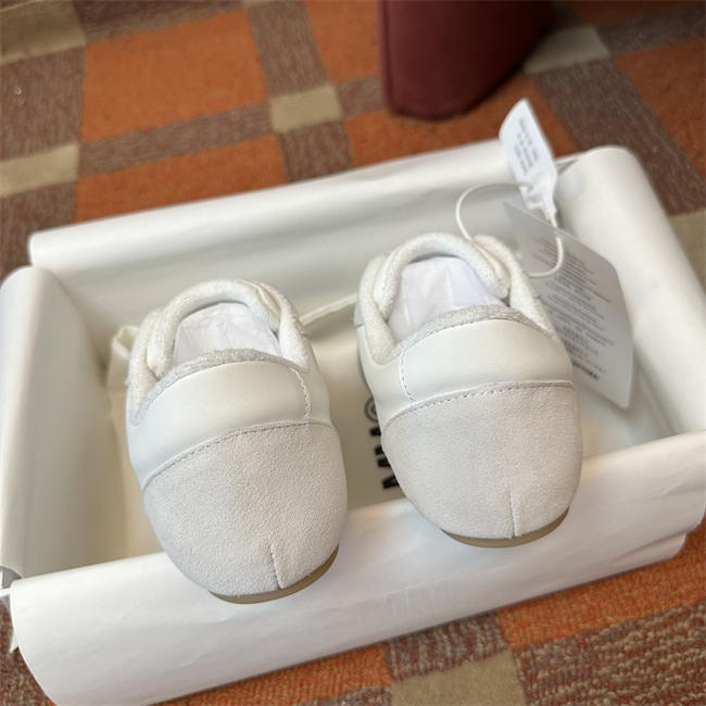 ma*s*n Ma*i*la sneaker