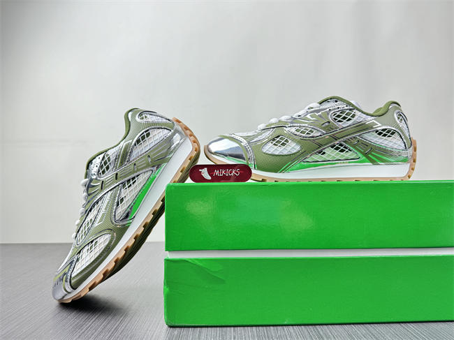 Bottega Veneta Orbit Surf  741357 V2X40 2848