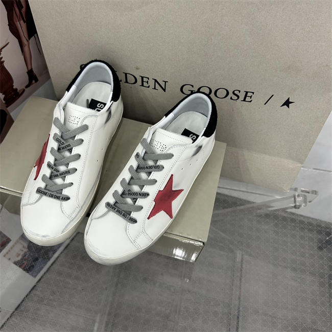 Golden Goose Sneaker