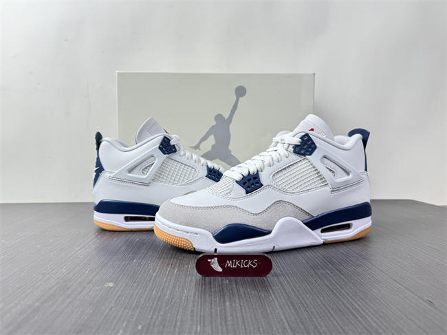Nike SB x Air Jordan 4 “Navy”  DR5415-100