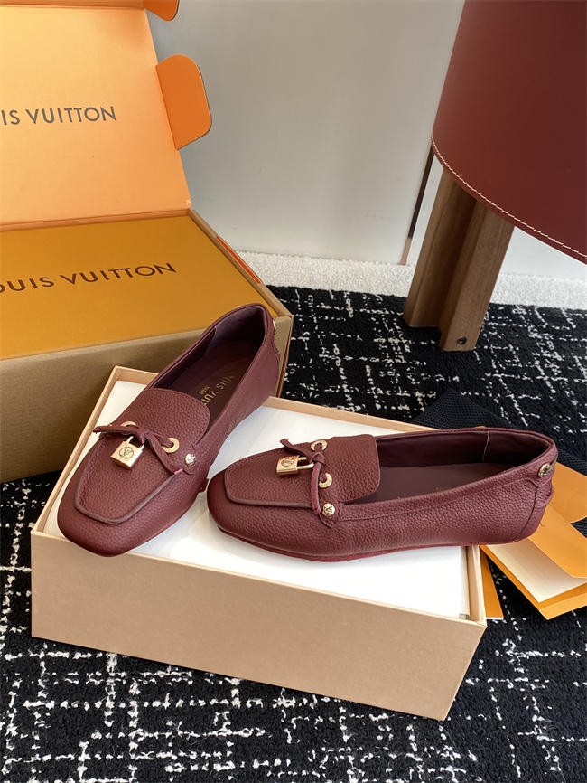 Lv Loafer 067