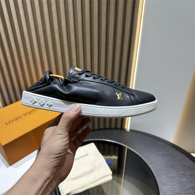Lv Sneaker