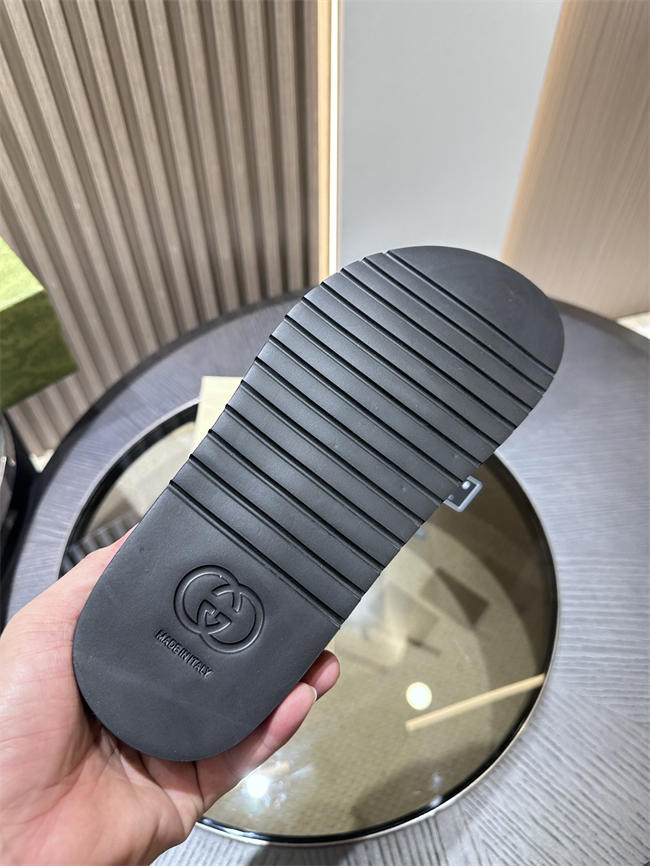 Gucci Slide 86