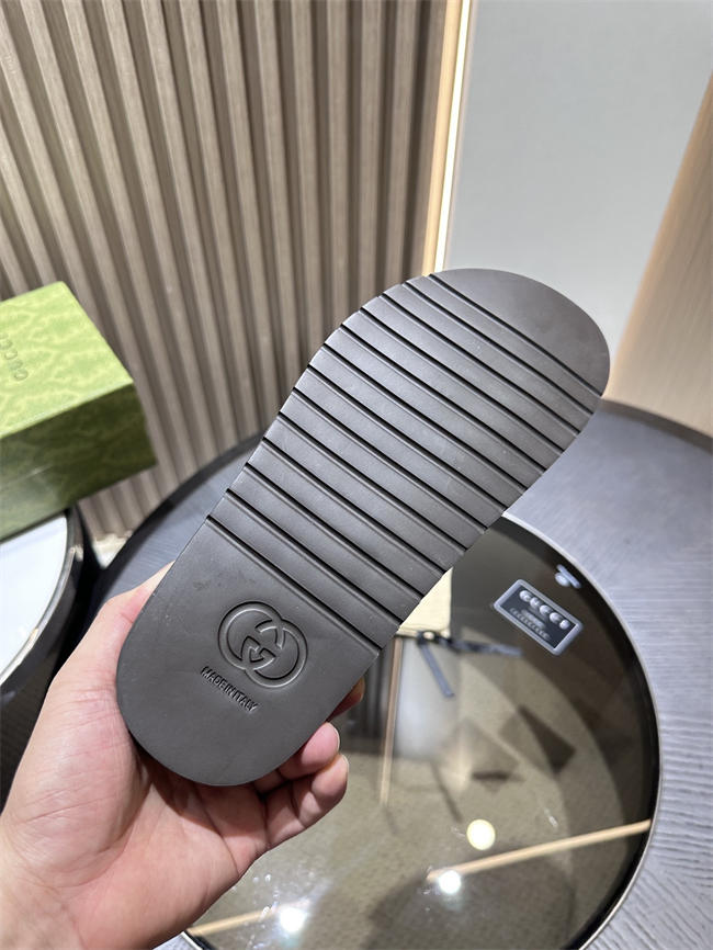 Gucci Slide 88